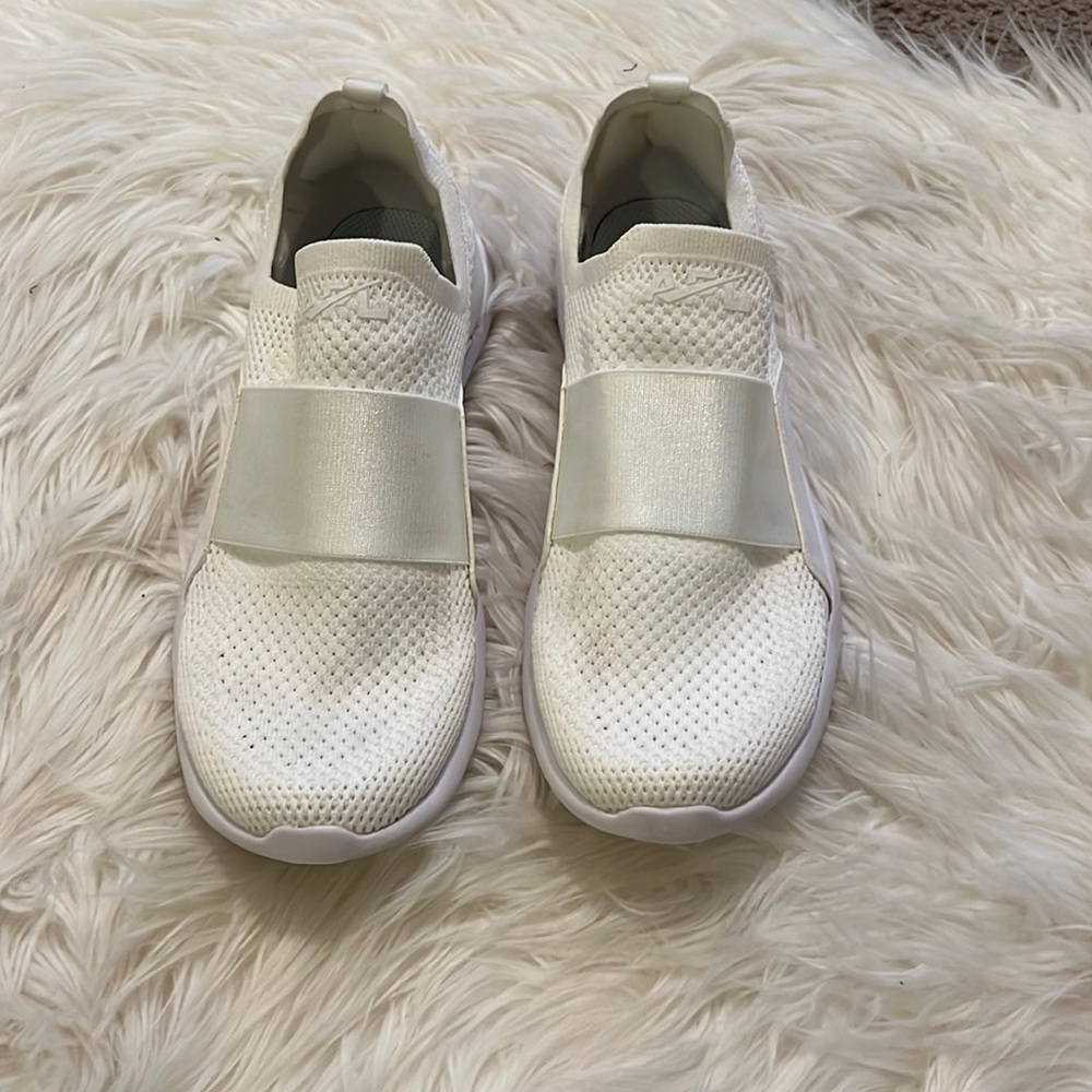 APL Techloom shoes size 7.5